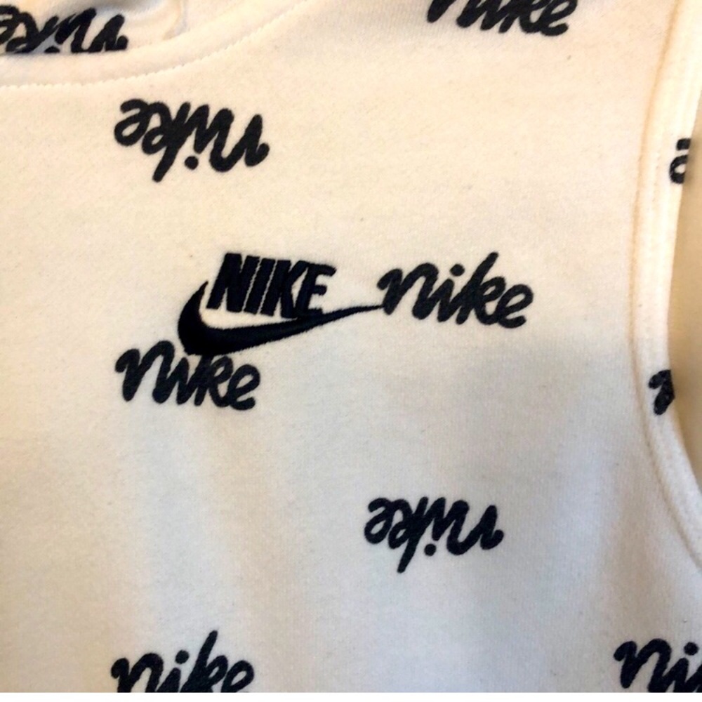 Nike hooded neck, size large and color white and black.
